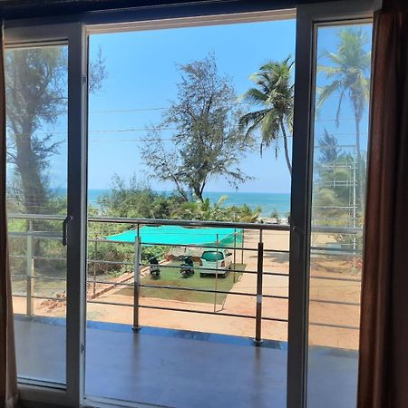 Raapan Beach Resort Малван Екстер'єр фото